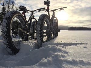 cyklar i snö